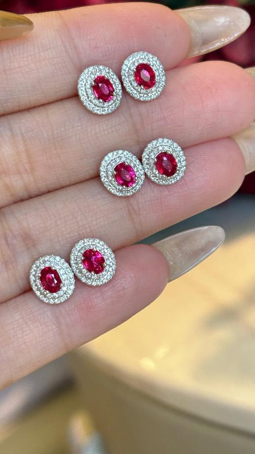 0.6ct刻面红宝石耳钉 商品图1