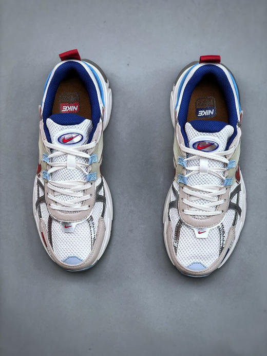 秋冬特惠💰340 Nike V2k Runtekk "Summit White Metallic Silver'' 减震防滑低帮 复古老爹鞋跑步鞋 鞋款被命名为 Runtekk 设计 商品图4