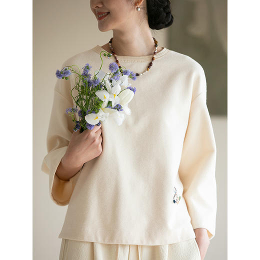 牧衣游原创 小松鼠手工刺绣卫衣纯棉新款圆领宽松长袖上衣 一悟静 商品图3