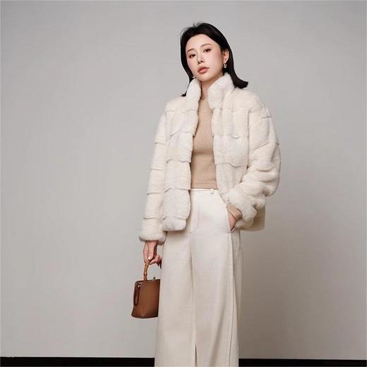 【Vogue Feminity 丹麦貂皮草夹棉加厚大衣】贵气十足 小A版型设计 包容身材又减龄 商品图4