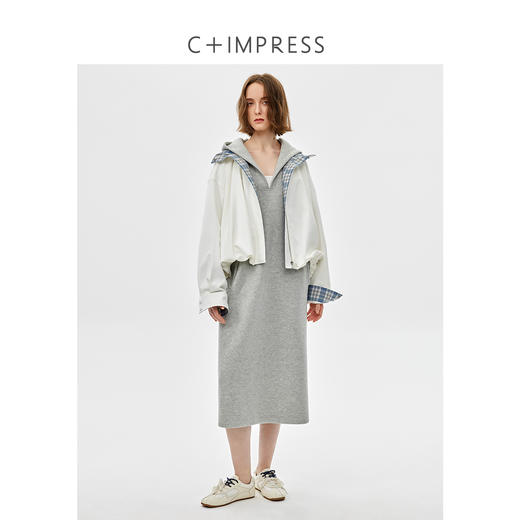 西嘉|绵羊毛精梳棉松弛感连帽V领连衣裙女2025春季新款直筒卫衣裙（LYQ2501025） 商品图3