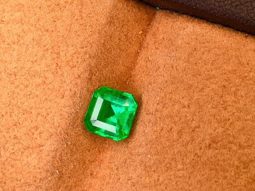 0.96ct刻面祖母绿裸石 商品图2