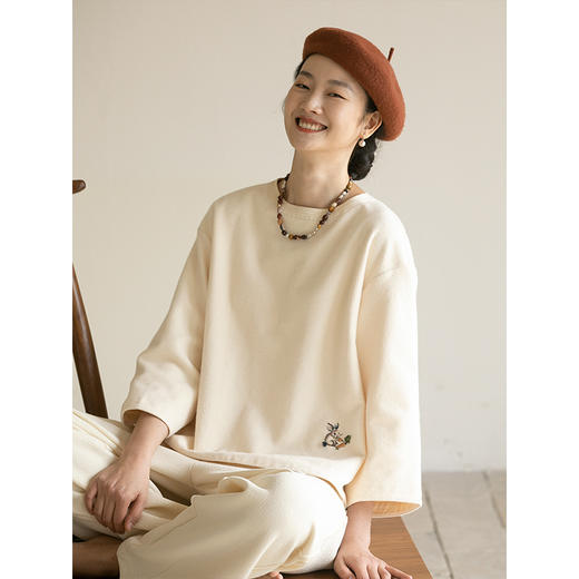 牧衣游原创 小松鼠手工刺绣卫衣纯棉新款圆领宽松长袖上衣 一悟静 商品图1