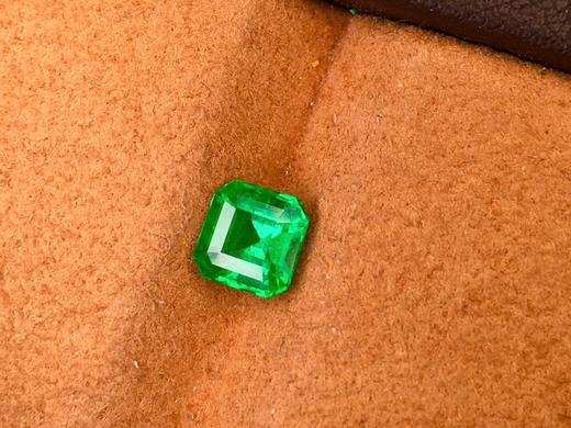 0.96ct刻面祖母绿裸石 商品图3