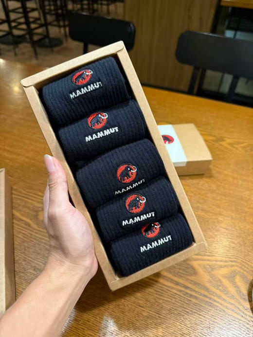 外贸正品猛犸象运动棉袜，一盒五双。均码 商品图5