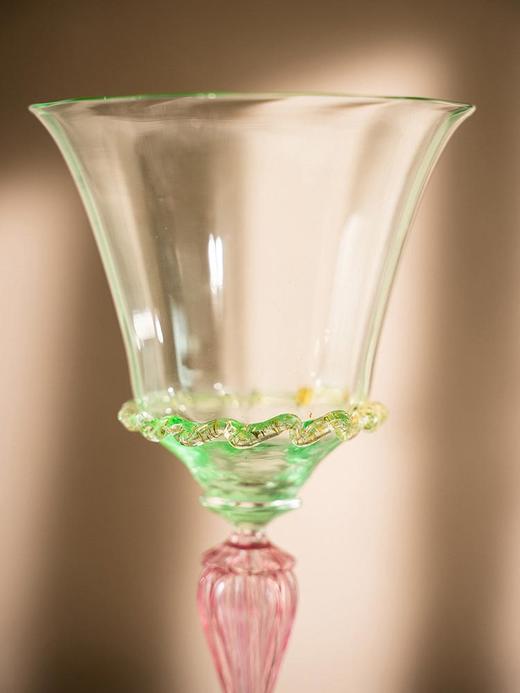 独角鹿西洋古董 20世纪意大利威尼斯穆拉诺水晶工坊出品螺旋纹粉色杯柄修饰翠绿色杯身玻璃高脚杯 商品图1