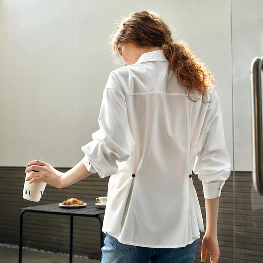 OLrain欧芮儿白色长袖衬衫女春季2025年新款休闲趣味绣花纽扣衬衣 商品图3