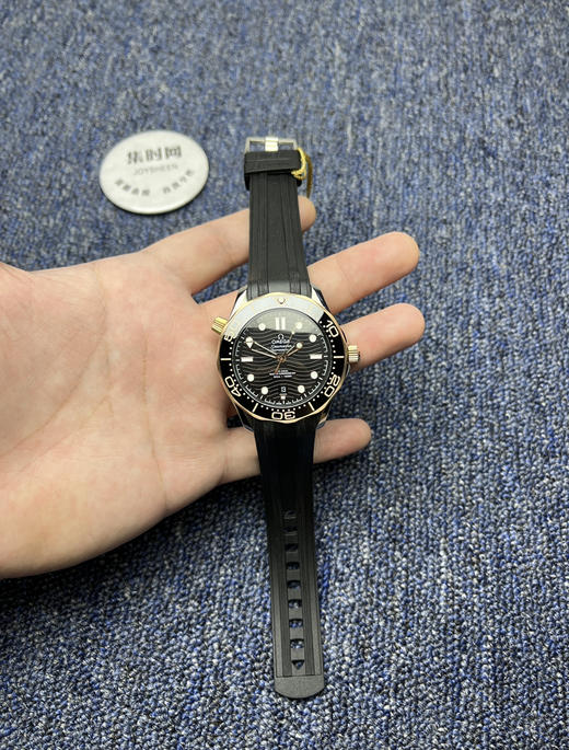 升级版 经典欧米茄OMEGA海马300米系列“间玫金海马”潜水男士腕表
机芯：搭载进口原装西铁城 商品图8