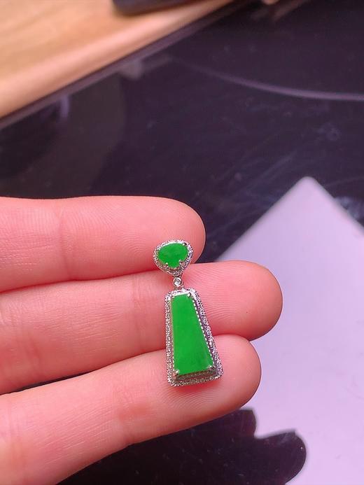 无事牌翡翠吊坠 商品图1