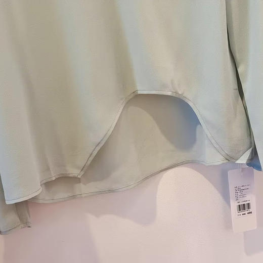 VIVIAN LIU R2443007初秋女装新款时尚圆领不规则下摆长袖上衣 商品图2