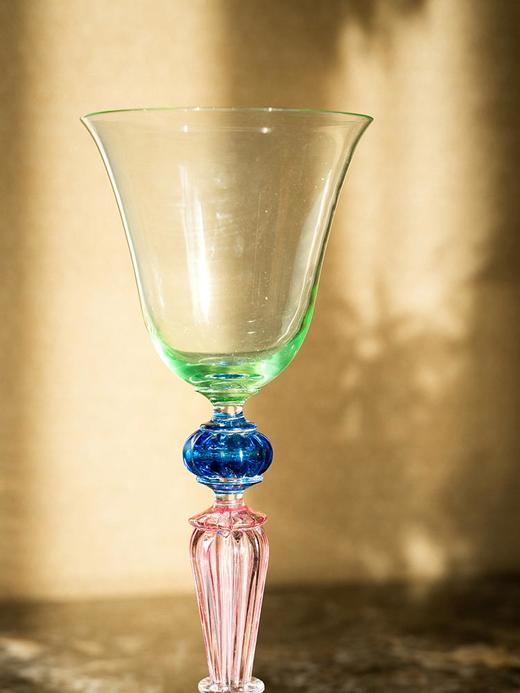 独角鹿西洋古董 20世纪意大利威尼斯穆拉诺水晶工坊出品螺旋纹蓝色及粉色杯柄修饰绿色杯身玻璃高脚杯 商品图1