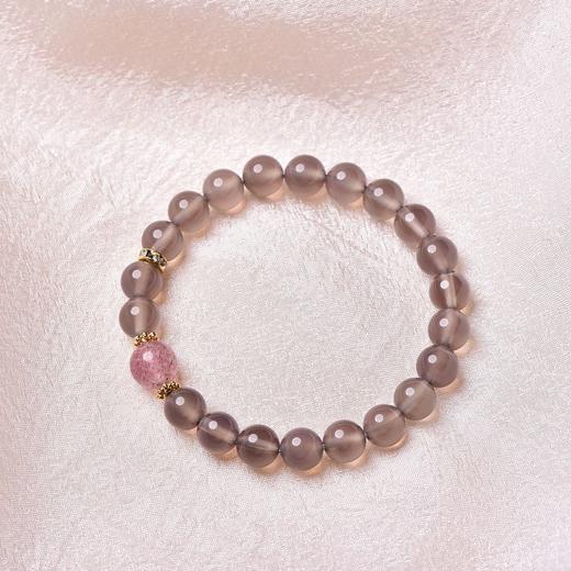 珩钻 天然玛瑙粉灰花语手串8mm  小众烟灰色轻奢精致草莓晶转运珠手链弹力绳带证书 商品图4