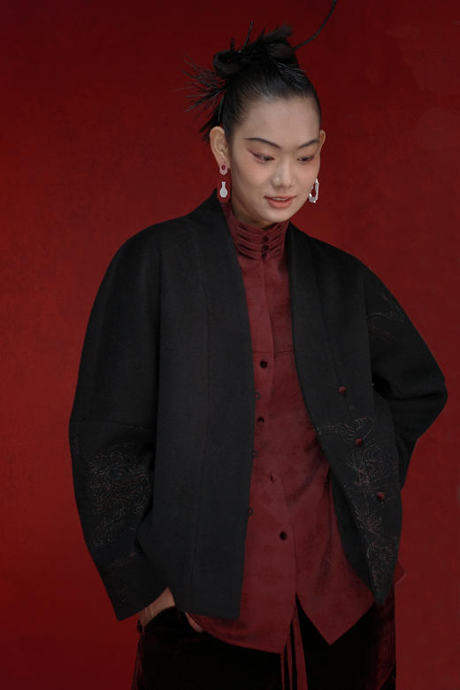 【定制现制作款，下单7-10天发货】新年新衣 铜氨提花松绣云绒棉袄 商品图6