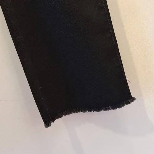 VIVIAN LIU R2445009初秋女装新款斜插兜显瘦微喇牛仔休闲长裤 商品图3