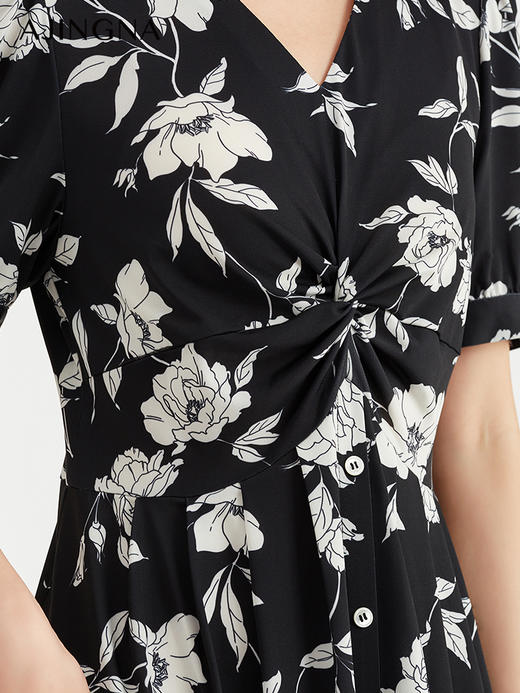 【商场同款】阿菁娜优雅黑白印花连衣裙A29C112010 商品图4