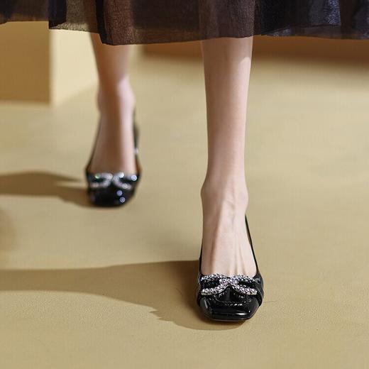 【预售5天】新款春季真皮水钻方头单鞋女中跟粗跟浅口气质软皮四季鞋NJMK&K150 商品图1