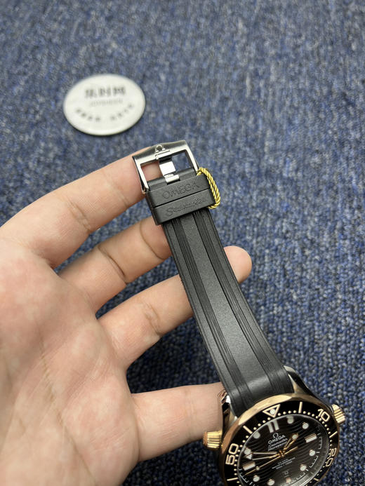 升级版 经典欧米茄OMEGA海马300米系列“间玫金海马”潜水男士腕表
机芯：搭载进口原装西铁城 商品图7