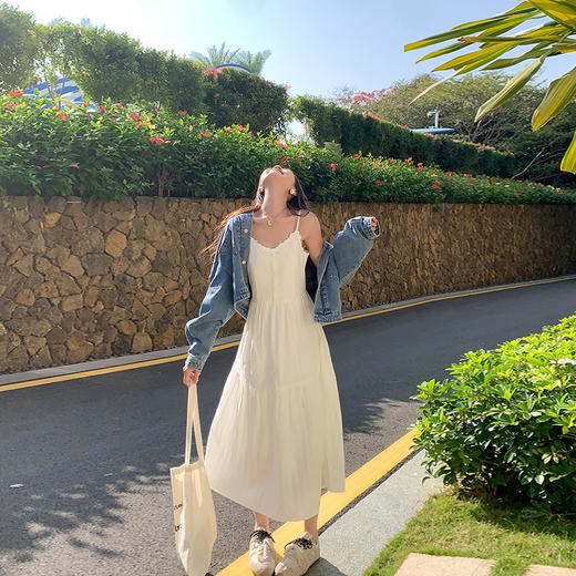 <曾小咸推荐>【现货】温柔气质初恋感白色吊带连衣裙 商品图3