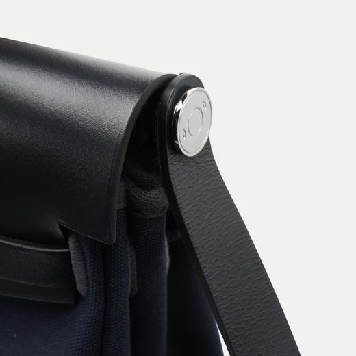 ROMI STUDIO“Herbag Messenger 39” 头层牛皮单肩手提包 24SSB035 商品图2