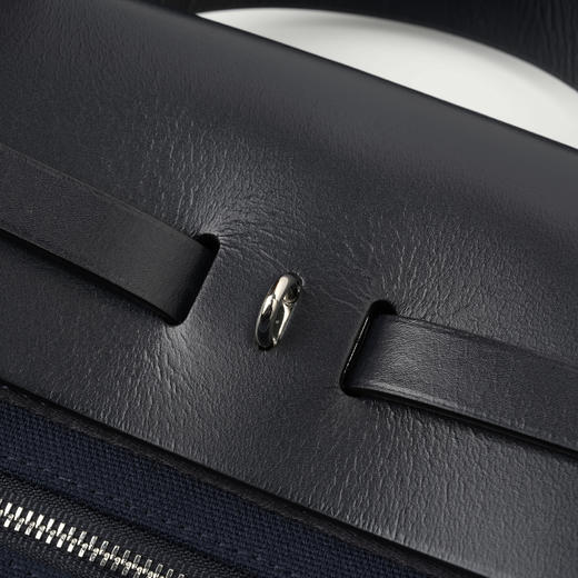 ROMI STUDIO“Herbag Messenger 39” 头层牛皮单肩手提包 24SSB035 商品图3