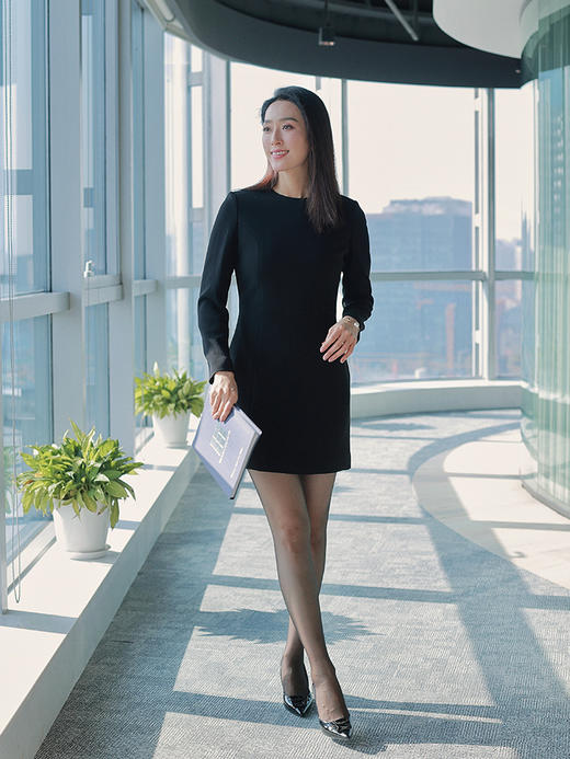 “赫本衣橱”质感通勤 可拆领设计 长袖中长款连衣裙 商品图2