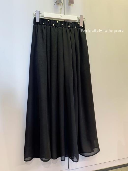 温柔晚风 手工缝制珍珠腰部点缀 岩石肌理感雪纺半身裙 黑色 商品图1