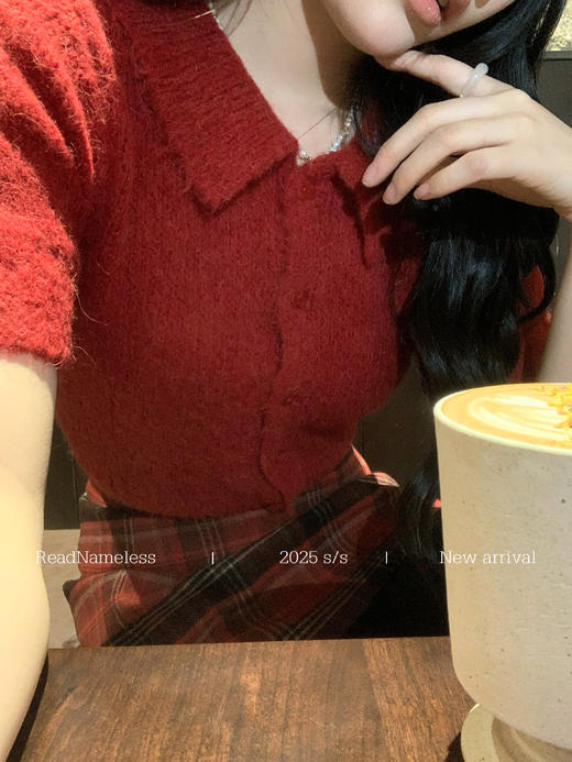 Read Nameless /高品红色康宝莱短袖毛衣+掐腰红格子裙2025/1/13 商品图6