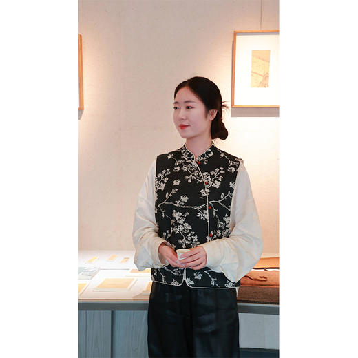 【抖音专属】新中式马甲（24804196-梅月结缘款） 商品图0