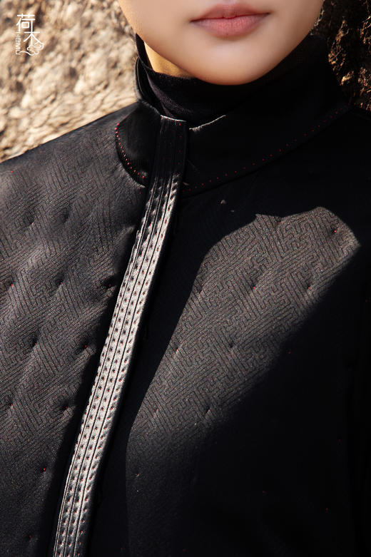 荷木HEMU丨2025新春系列「纹章」·短外套 商品图1