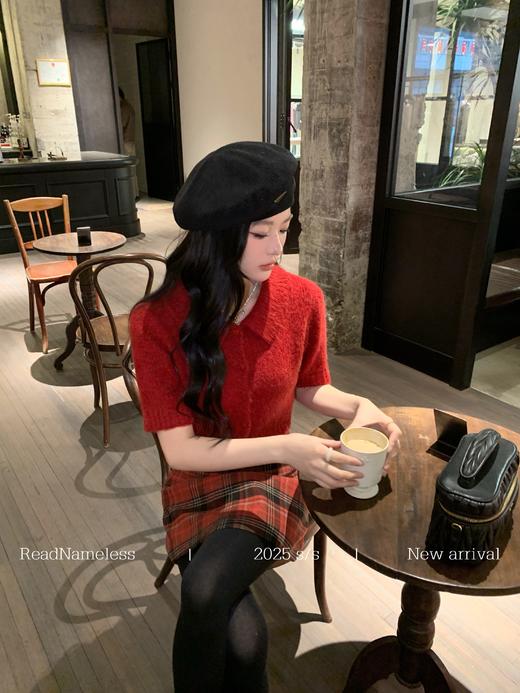 Read Nameless /高品红色康宝莱短袖毛衣+掐腰红格子裙2025/1/13 商品图2
