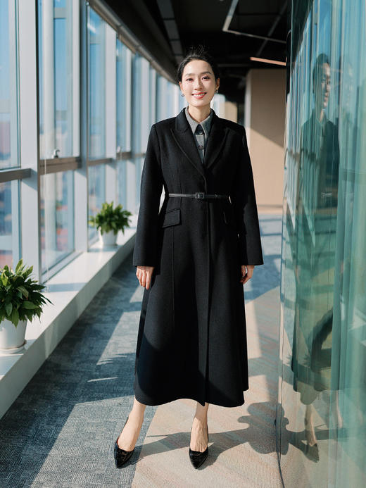 “赫本衣橱”优雅气质款 超大裙摆 收腰款大衣 商品图1