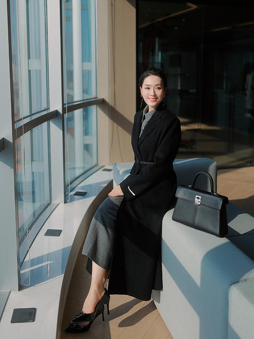 “赫本衣橱”优雅气质款 超大裙摆 收腰款大衣 商品图2