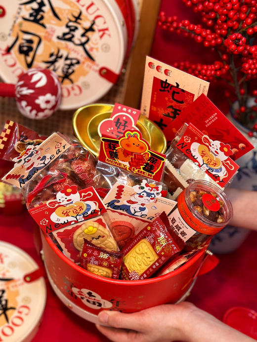 【现货】金鼓同辉·蛇年限定常温点心礼盒 (赠艾草养生锤一把及新年款式红包两个) 商品图6