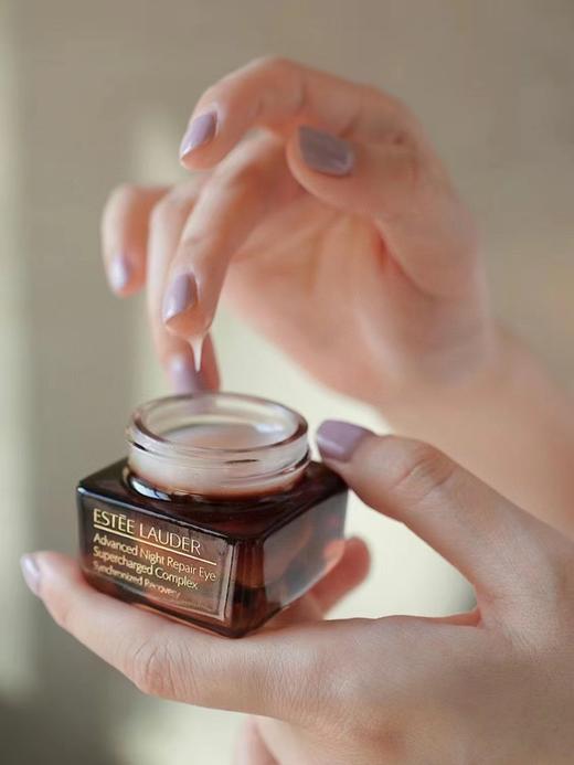 雅诗兰黛抗蓝光眼霜去黑眼圈 商品图9