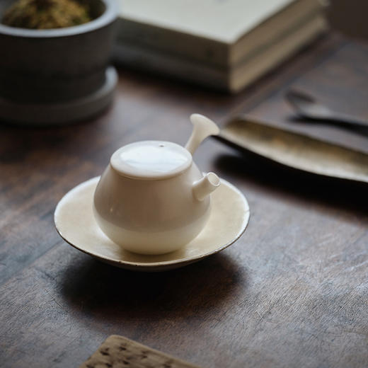 亚白侧把壶 商品图0