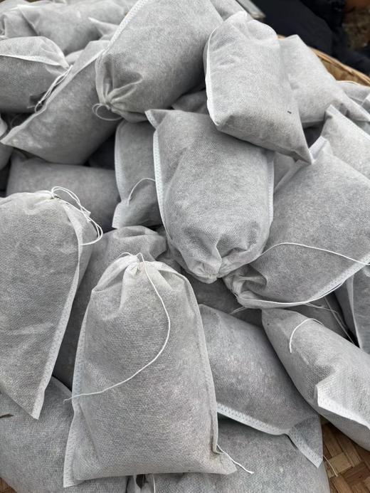 【买赠（预售）:买金丝楠阴沉木泡脚包（每件三十包）赠金丝楠手串一个】

送金丝楠手串一串 商品图1