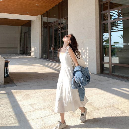 <曾小咸推荐>【现货】温柔气质初恋感白色吊带连衣裙 商品图4