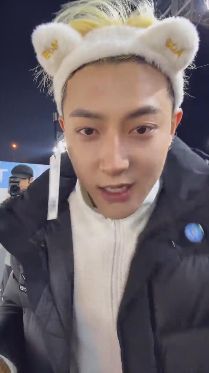 YKYB黄子韬新款LOGO发箍