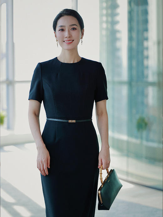 “赫本衣橱”质感通勤 可拆领设计 短袖长款连衣裙 商品图3