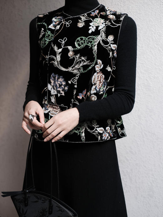 盛唐牡丹 |真丝加密缎亮片串珠偏襟马甲 商品图2