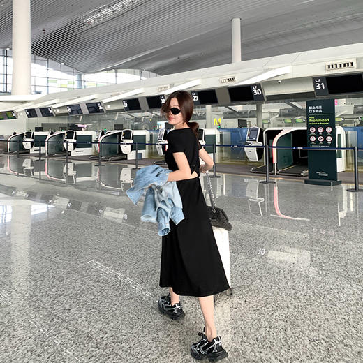 【149元任选2件】最后一波！后背镂空连衣裙 商品图1