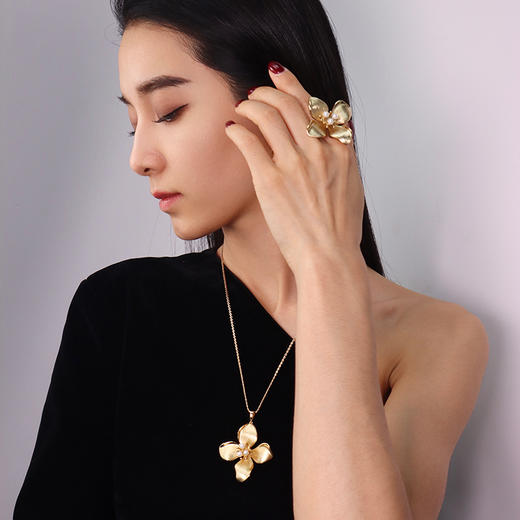 【赵丽颖同款】Garden of Eden 伊甸园系列 | 金/银丝四瓣花耳环 商品图6