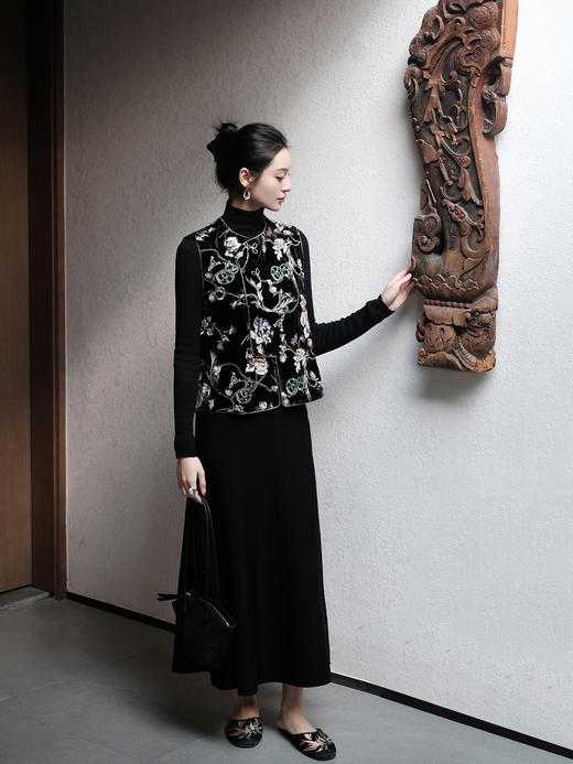 盛唐牡丹 |真丝加密缎亮片串珠偏襟马甲 商品图11