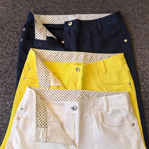 正品日单卡拉威女款高尔夫长裤，春秋款。只有白色L码，深蓝色S M L码各一件。 商品图1