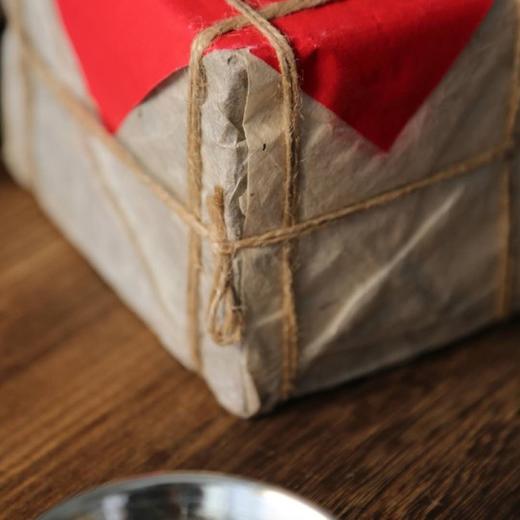 【布朗山古树茶砖】 干仓存放20年 自然陈香 入口绵滑回甘好 250g/砖 *4，约1kg （熟茶）3天发货 商品图3