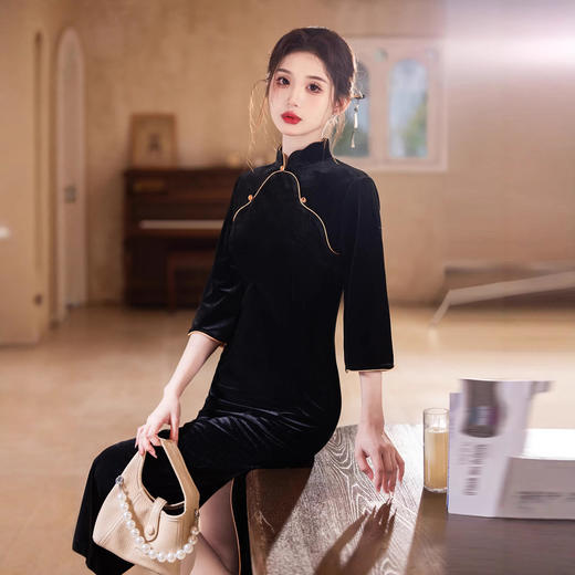 2024新款冬季长袖显瘦修身新中式改良禅意茶服国风丝绒旗袍MYJ黑色丝绒 商品图1