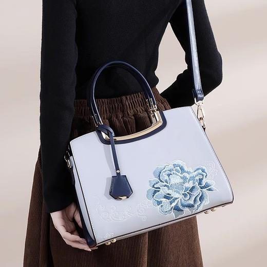 丁摩 国风刺绣中年女包品牌妈妈包礼物包包大气高级感手提包斜挎婆婆包5ZF-71806 商品图3
