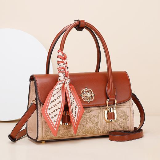 丁摩 国风刺绣中年女士包包新款高级感妈妈斜挎手提包女包婆婆礼物5ZF-19557 商品图1