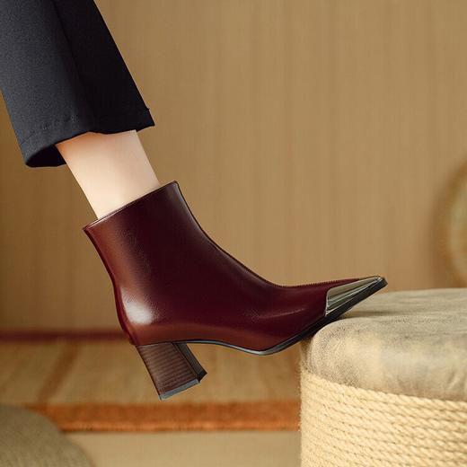 【预售5天】牛皮金属尖头粗跟时装靴，高跟鞋加绒显瘦时尚短靴DB&M6061 商品图0