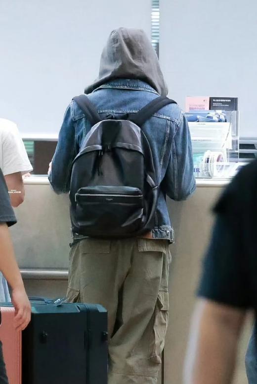 SAINT LAURENT圣罗兰 YSL City 烫印Logo 尼龙拼皮 书包双肩包 黑色（CB） 商品图8